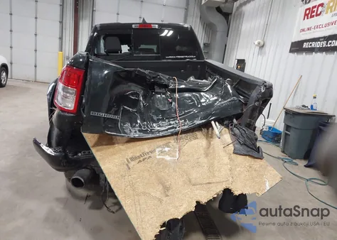 2022 Ram 1500 Big Horn 4X4 5'7 Box из США, поврежденный, VIN 1C6SRFFT8NN128135